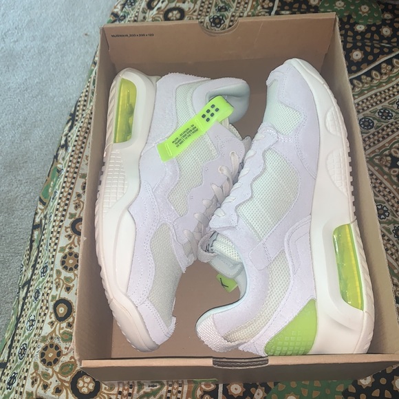Jordan MA2 'Pale Ivory Volt' CV8122-107 - Picture 8 of 11